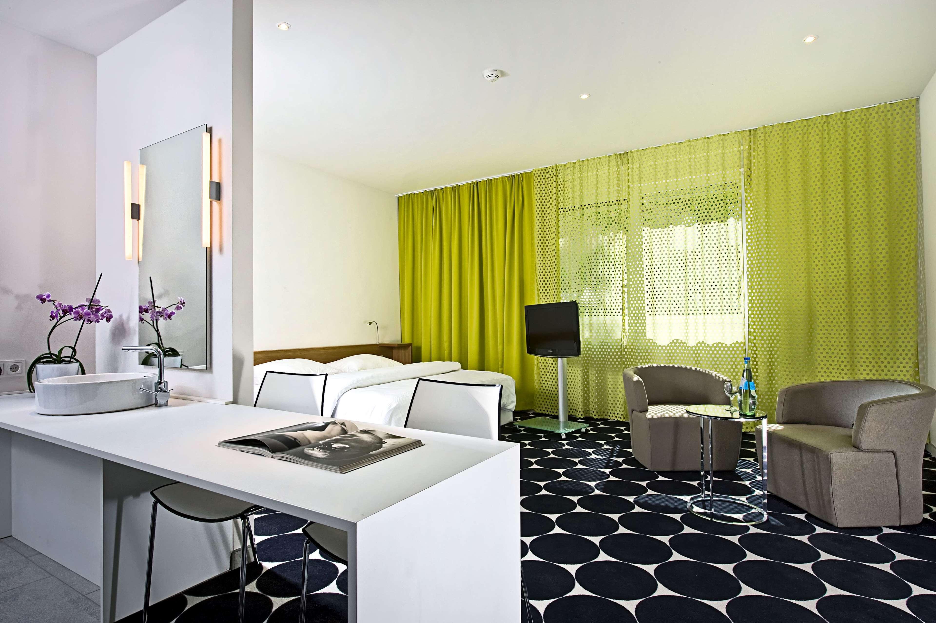 Tryp By Wyndham Frankfurt Hotel Frankfurt am Main Buitenkant foto