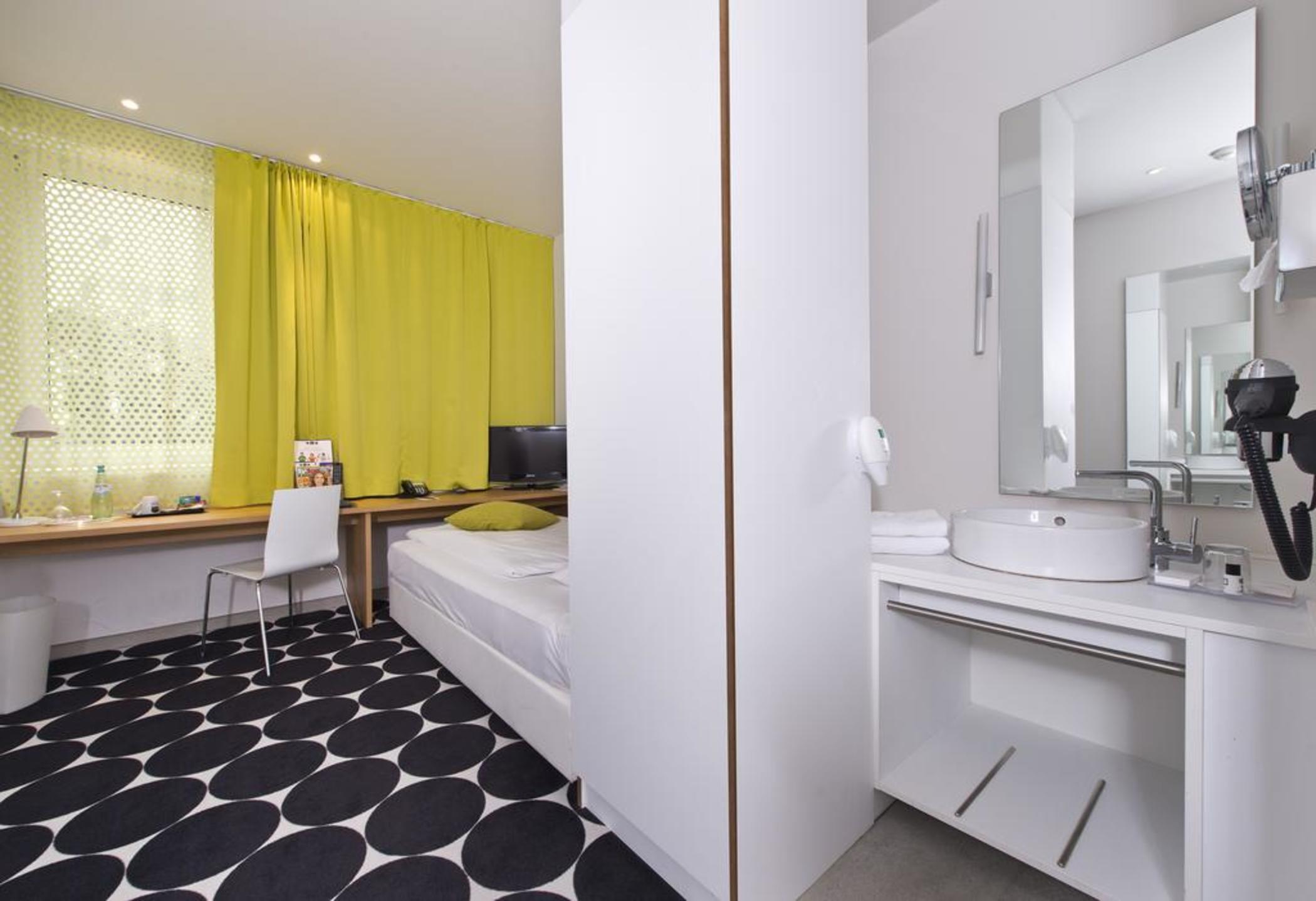 Tryp By Wyndham Frankfurt Hotel Frankfurt am Main Kamer foto